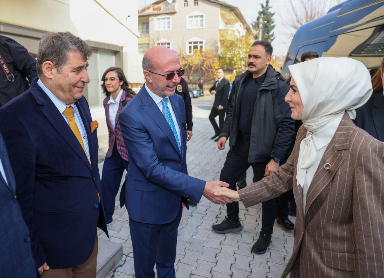 Bakan Göktaş, Konya’daki merkezi Türkiye’ye örnek gösterdi 1
